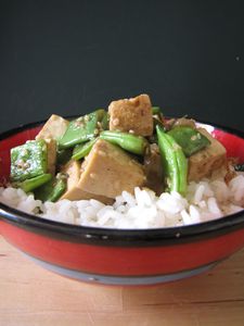http://a2.idata.over-blog.com/225x300/2/35/69/88/Tofu-saut--aux-2-graines-de-s-same/Tofu-echalote-et-HAricots-010.JPG